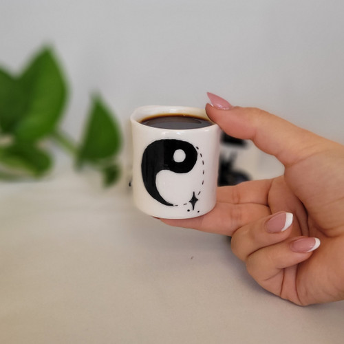 قهوه خوری سرامیکی مینیمال طرح یین و یانگ